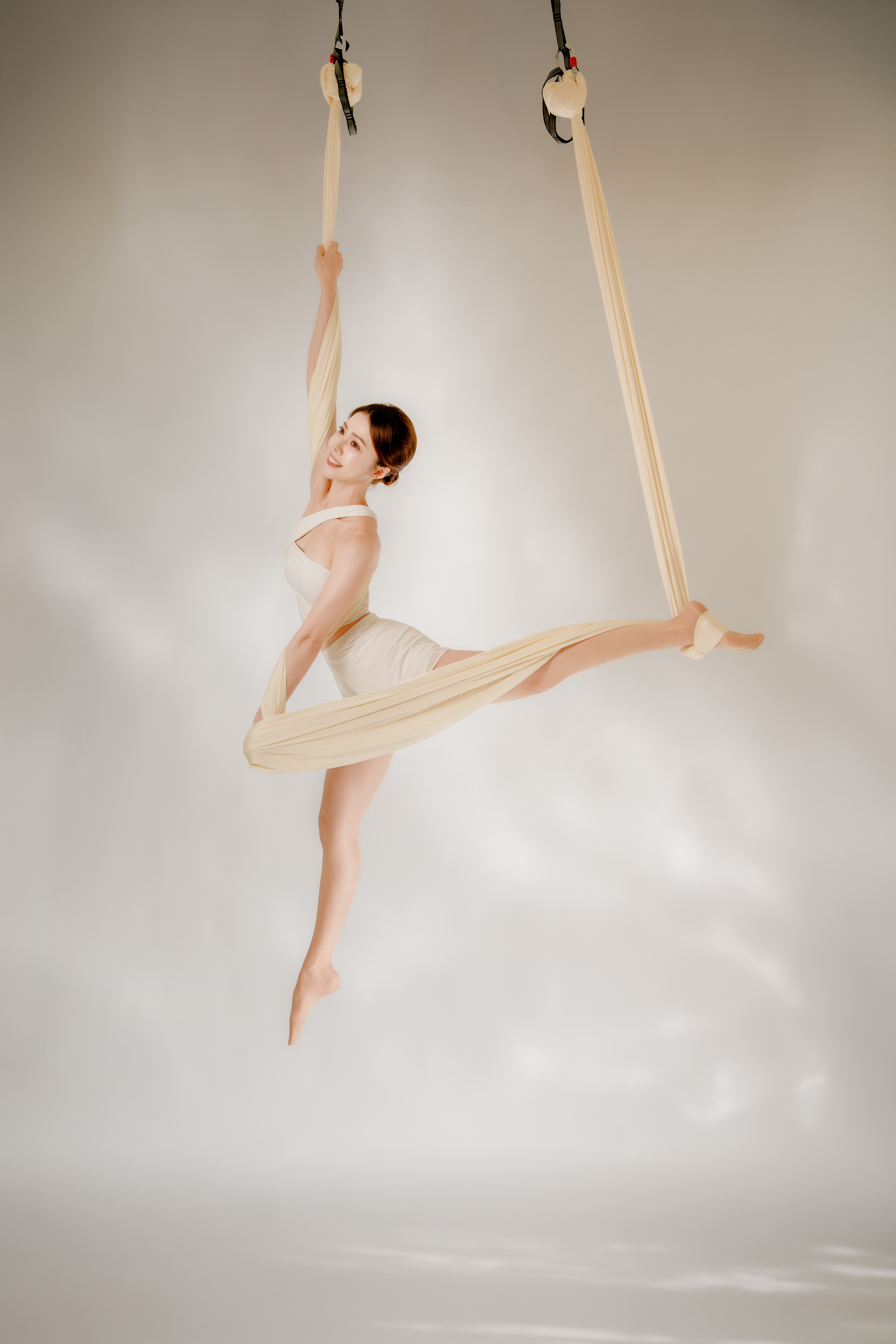 WEIGHTLESS